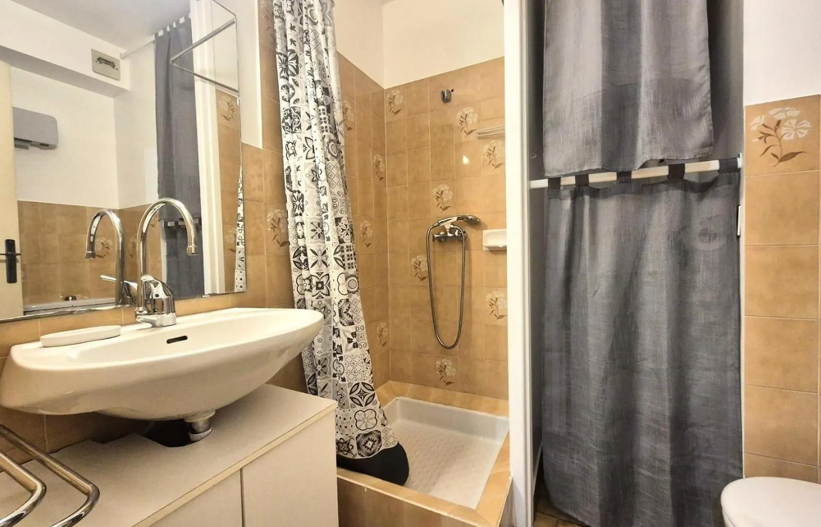 Residence Le Chateau Durieux 4 - Spacieux Logement Pour 3 Personnes ! Mae-7634 Aix-les-Bains 0*,  France